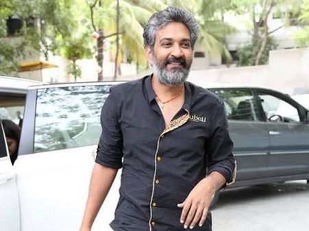 கபாலி படத்தை பார்க்க முடியவில்லை.. பாகுபலி இயக்குநர் வருத்தம்