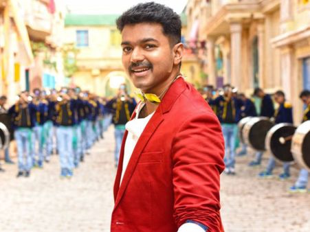 தெறி 100 வது நாள்... 'தெறிக்க' விடும் விஜய் ரசிகர்கள்!