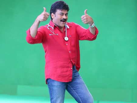 இங்கே ஆள் கிடைக்காததால் ஹிந்தியில் ஹீரோயின் தேடும் சிரஞ்சீவி!