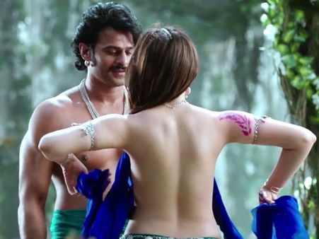 பாகுபலி பாடலுக்காக பிரபாஸ் முன்பு 'அப்படி' நிற்கவில்லை: தமன்னா