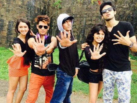 இளமைத் துள்ளலுடன் சிறகடிக்க வருகிறது... 