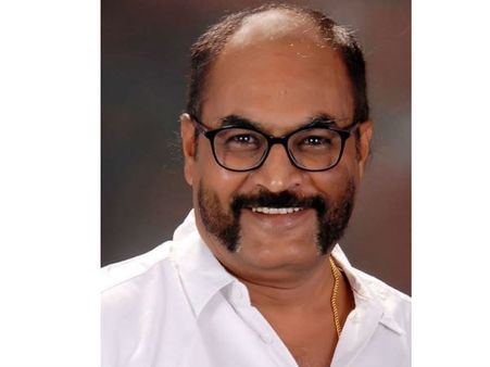 சேரன் தன் வார்த்தைகளை திரும்பப் பெற வேண்டும்! - இயக்குநர் கவிதா பாரதி