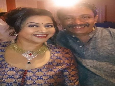 மகள் ரேயானுக்கு நாளை திருமணம்... ஆனாலும் அம்மா ராதிகா ரொம்ப பிஸி