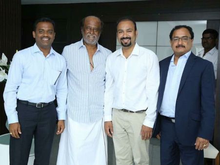 ரஜினியுடன் 2.ஓ தயாரிப்பாளர் லைகா சுபாஷ்கரன் சந்திப்பு!