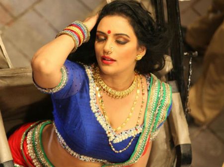 எனக்கு கவர்ச்சி முத்திரை குத்தாதீர்கள்!– ஸ்வேதாமேனன்