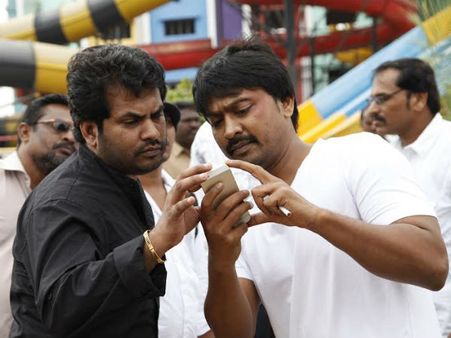 7 இசையமைப்பாளர்கள் பாடிய 6 பாடல்கள்... ஸ்டார் பட்டாளங்கள்.. 