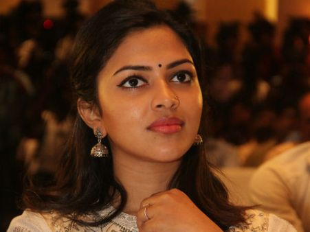 அவருடனும் இருக்க முடியாது இல்லாமலும் முடியாது: அமலா பால் #amala paul