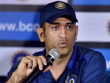 கோலிவுட்டில் ரஜினியை அடுத்து 'தல' டோணிக்கு யாரை பிடிக்கும் தெரியுமா?