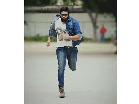 எம்ஜிஆர் பேரன் நடிக்கும் ஓடு குமார் ஓடு... ராமாவரம் தோட்டத்தில் படப்பிடிப்பு!