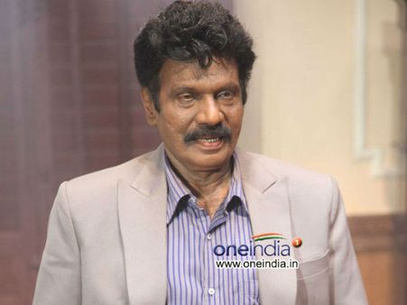 'சூப்பர் ஸ்டார் ரஜினிக்கு சமமான மாஸ் கவுண்டமணிக்கு இருக்கு!'