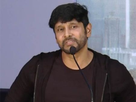 “ஆனந்த் சங்கர் நல்ல கதை சொல்லி”... இருமுகன் சக்சஸ் மீட்டில் விக்ரம் பாராட்டு- வீடியோ