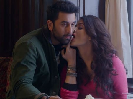 உங்க போதைக்கு நாங்க ஊறுகாயா?: ஐஸ்வர்யா பட டீலுக்கு ராணுவம் எதிர்ப்பு