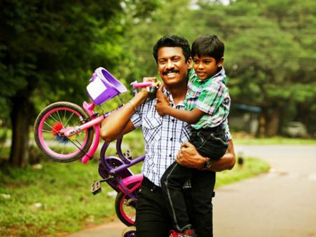 'அப்பா' படத்திற்காக.. இயக்குநர் சமுத்திரக்கனிக்கு 'மணிவண்ணன்' விருது!