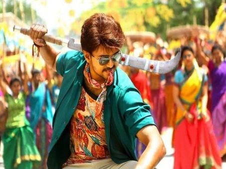 வெளியானது விஜயின் 'பைரவா' டீசர்! அதிரடி ஆக்ஷன் காட்சிகளால் ரசிகர்கள் குஷி #Bairavaa