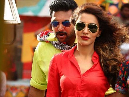 ஜெயம் ரவி நடிக்கும் போகன் திருட்டுக் கதையா? இயக்குநர் போலீசில் புகார்!