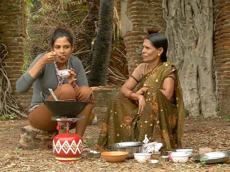 ஊரும் உணவும்... புதியதலைமுறையில் தொகுப்பாளரான ஸ்ருதி நகுல்