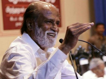 அழுகாட்சியை மறந்துவிட்டு துள்ளிக் குதிக்கும் சிவகார்த்திகேயன்: காரணம் ரஜினி