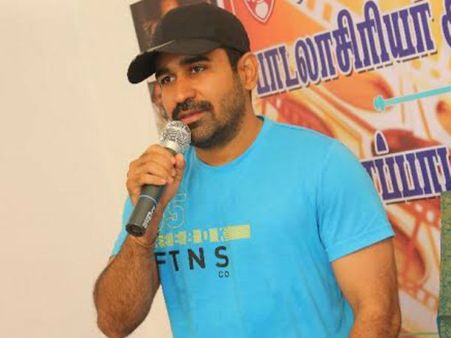 குடியைப் பழக்கிவிடும் சினிமாக்காரர்கள்...- ஒரு இசையமைப்பாளரின் ஆதங்கம்!