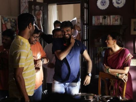 'தேவி' கொடுத்த உற்சாகம்: கமுக்கமாக அதுவும் தீயாக வேலை பார்த்த விஜய்