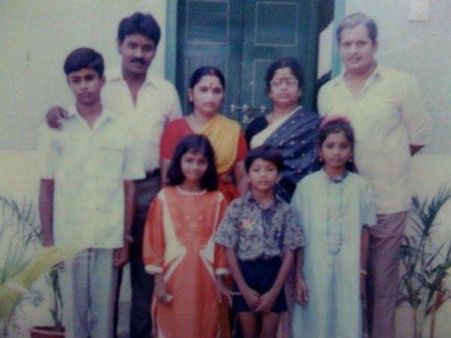 தனுஷ் யார் மகன்?: சமூக வலைதளத்தில் வெளியான 'முக்கிய ஆதாரம்'