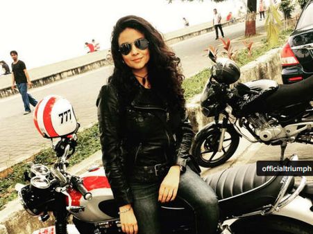 'தல' அஜீத்துக்கு போட்டியாக பாலிவுட்டில் ஒரு நடிகை