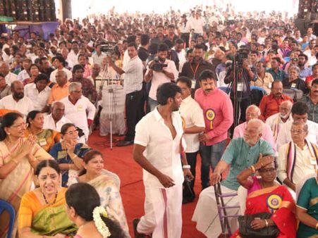 நடிகர் சங்க பொதுக்குழு கூட்டத்தில் மோதல்: 20 பேர் மீது வழக்குப்பதிவு