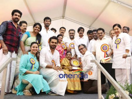 ரணகளத்திற்கு மத்தியிலும் நடிகர் சங்க கூட்டத்தில் மூத்த கலைஞர்களுக்கு விருது