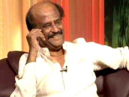 2.0 முதல் தோற்ற வெளியீட்டு விழா... மும்பை சென்றார் ரஜினி!