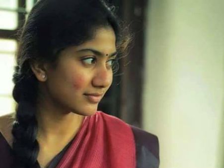 இது என்ன 'பிரேமம்' மலர் டீச்சர் இப்படி ஒரு முடிவு எடுத்துட்டாங்க!