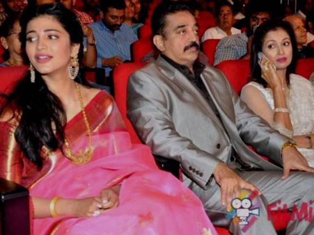 கவுதமி கமலை பிரிய ஸ்ருதியிடம் தூள் பறந்த அதிகாரம், ஓவர் கண்டிப்பு காரணமா?