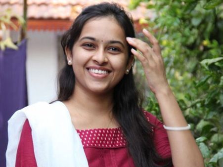 டப்பிங் பேசணும்… தேசிய விருது வாங்கணும்... ரூட்டு மாறும் ஸ்ரீதிவ்யா!