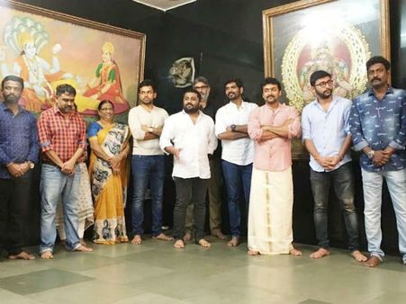 சூர்யாவின் 'தானா சேர்ந்த கூட்டம்' பூஜையுடன் ஆரம்பம்!