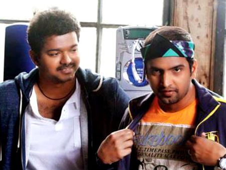 ஆவறது ஆவட்டும்... விஜய்யோடு மோதத் தயாராகும் சந்தானம்!