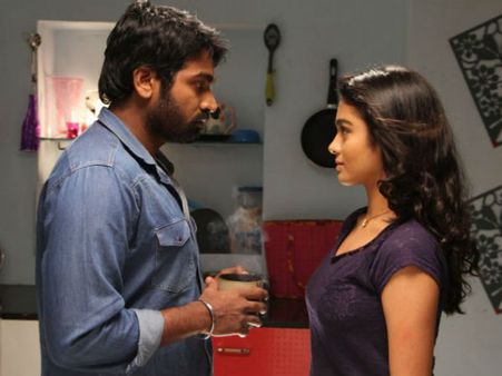 உதாரு விட்ட ஆர்யா, சத்தமில்லாமல் விஜய்யுடன் மோதும் விஜய் சேதுபதி