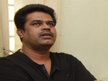 நடிகைகள் பற்றி சர்ச்சை கருத்து.. மன்னிப்பு கேட்டார் இயக்குநர் சுராஜ் !