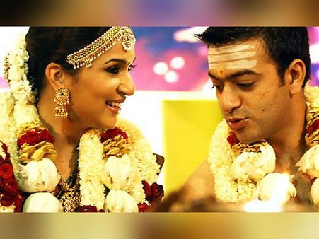 விவாகரத்து வழக்கு.. நீதிமன்றத்தில் ஆஜராக சௌந்தர்யாவுக்கு உத்தரவு