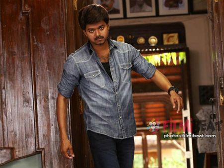 கேரளாவில் வசூலில் புதிய சாதனை: பட்டையை கிளப்பிய பைரவா #வர்லாம்வர்லாம்வா