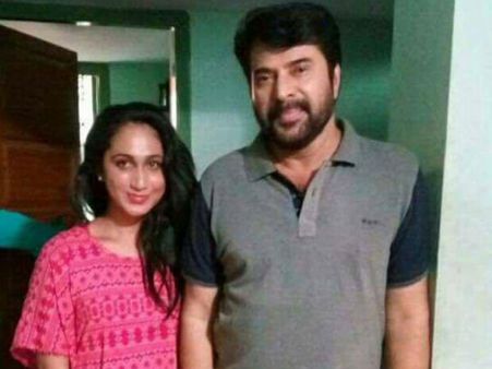 மம்மூட்டி பட ஹீரோயின் யார் என தெரிந்தால் அப்படியே ஷாக் ஆயிடுவீங்க!