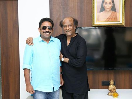 கூலிங் க்ளாஸ் போட்டு 'தலைவரோடு ஒரு படம்'... ஆசை நிறைவேறிடுச்சி! - சீனு ராமசாமி