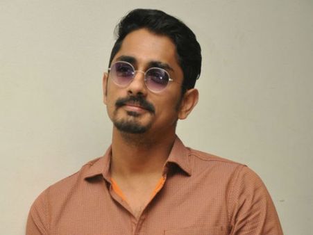 மோசமான நம்மிடம் இருந்து பெண்களை யார் பாதுகாப்பது?: நடிகர் சித்தார்த்