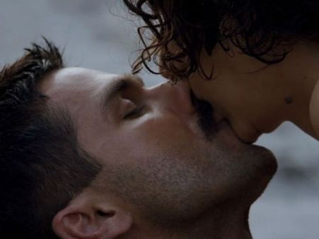 ஹீரோக்கள் மீசை வைத்ததால் ஹீரோயினுக்கு வந்த கஷ்டம்