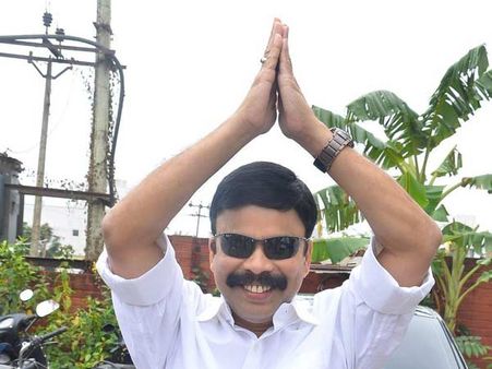 ஜெ. என்னைக்கு பீச்சில் படுத்தாரோ அன்றில் இருந்து அங்கு ஒரே கலவரம் தான்: பவர்ஸ்டார்