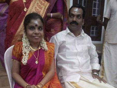 2 கன்டிஷன் போட்ட மாப்பிள்ளை: திருமணத்தை நிறுத்திய பாடகி வைக்கம் விஜயலட்சுமி