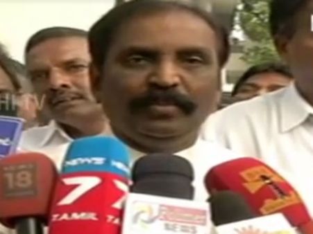 'இது யாரோட இந்தியா'.. வைரமுத்துவின் அணுகுண்டு கவிதை: அருமை அய்யா வணங்குகிறேன்'