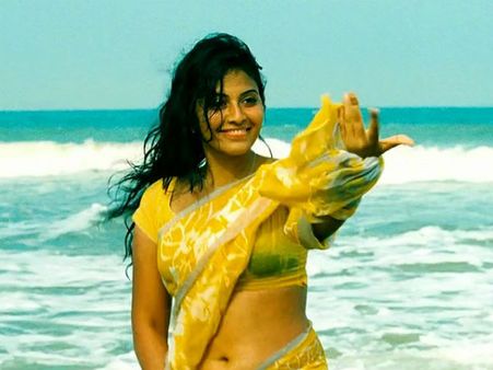 அஞ்சலி என்ன திருமணத்தை பற்றி இப்படி சொல்லிட்டாப்ல!