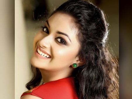 வாரிசு நடிகருக்கு ஜோடியாக நடிக்க ரூ.1 கோடிக்கு மேல் சம்பளம் வாங்கிய கீர்த்தி