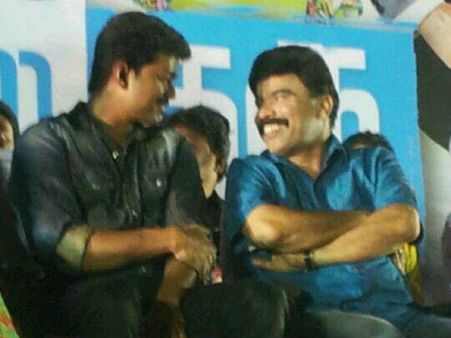 கருப்பன் குசும்புக்காரன்: பவர்ஸ்டாரின் ட்விட்டர் அட்ராசிட்டீஸ்- பிளாஷ்பேக்