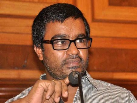 பிறந்தநாளும், அதுவுமா ரஜினி ரசிகர்களிடம் வாங்கிக் கட்டிக் கொண்ட செல்வராகவன்