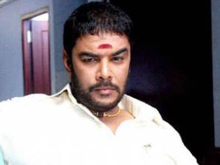 நந்தினி என் கதை... சுந்தர்.சி ஏமாற்றிவிட்டார் - இயக்குநர் புகார்