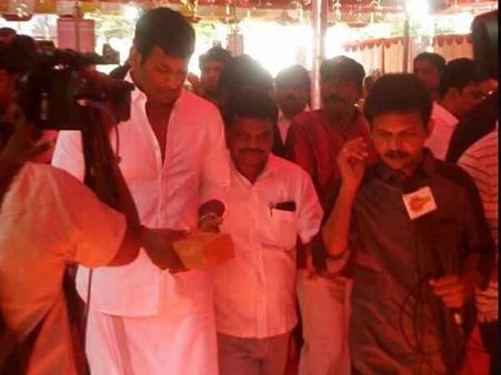 எங்களை யாராலும் தடுக்க முடியாது, ஏறி மிதிச்சு போய்க்கிட்டே இருப்போம்: விஷால்